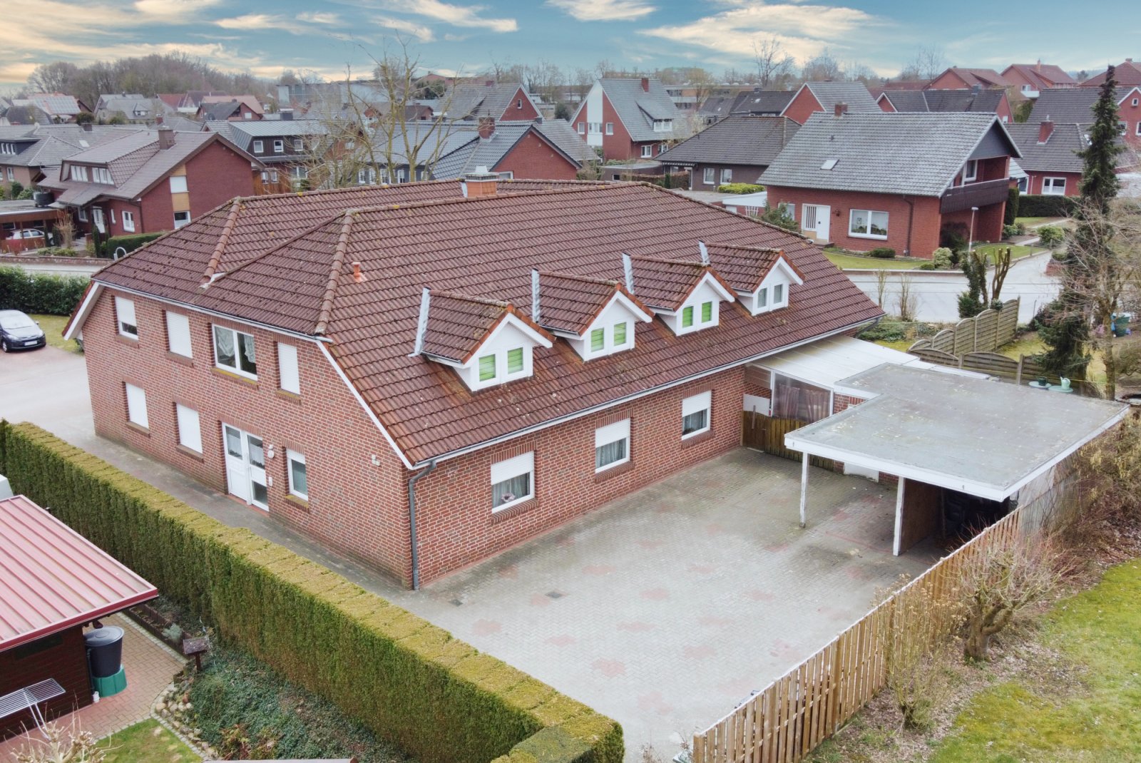 Vermietetes Mehrfamilienhaus als lukratives Renditeobjekt in guter Wohnlage!