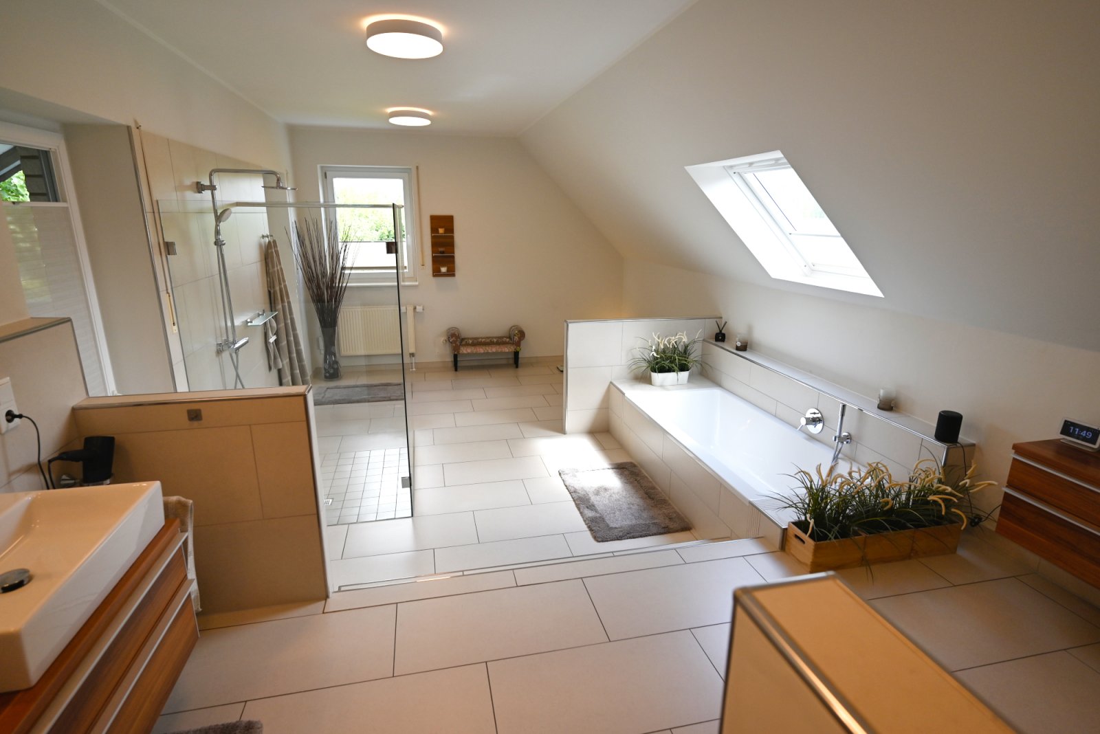 Traumhaftes Einfamilienhaus auf großem Grundstück in idyllischer Siedlungsrandlage!
