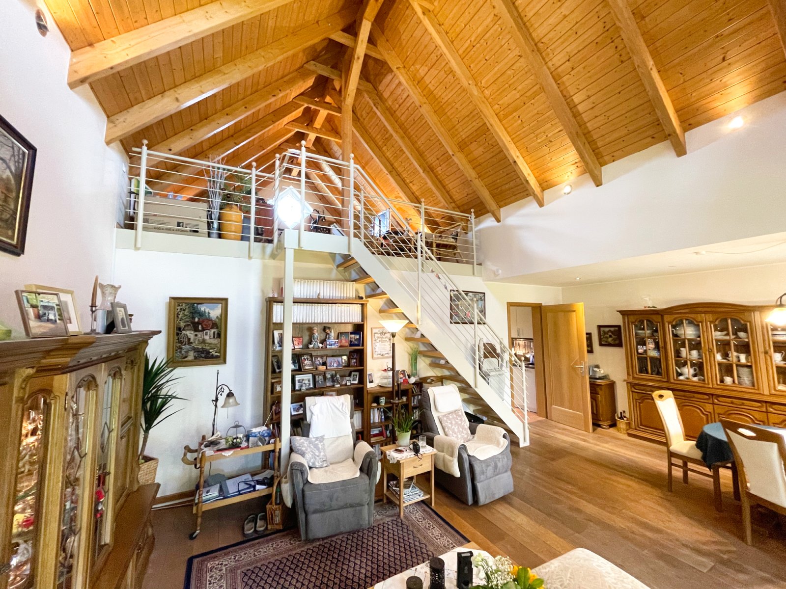 Moderne Doppelhaushälfte mit Einbauküche, Galerie, Garten und Carport! Quakenbrück - Hengelage