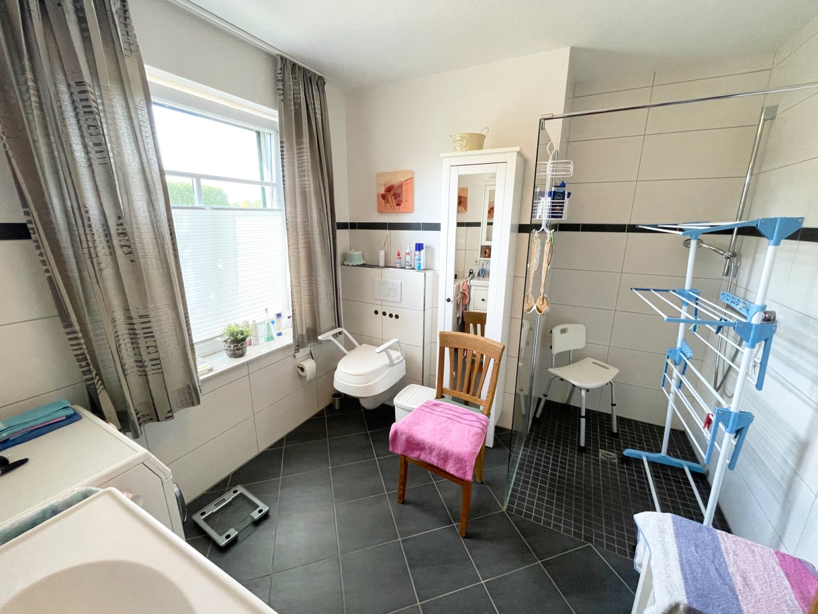 Moderne Doppelhaushälfte mit Einbauküche, Galerie, Garten und Carport! Quakenbrück - Hengelage