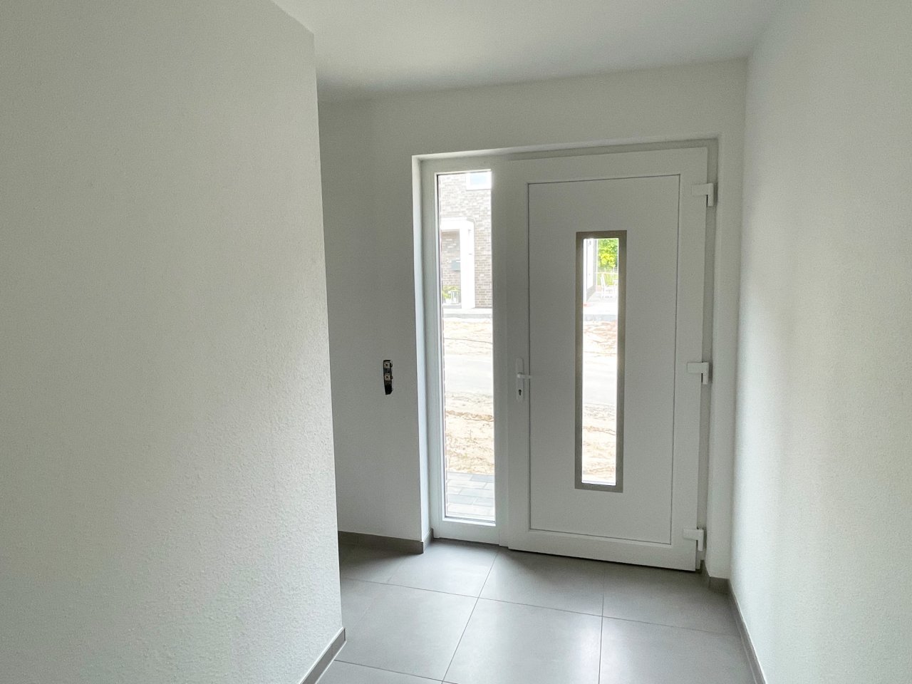 Neuwertiges Einfamilienhaus in energieeffizienter Ausführung und schöner Wohnlage!