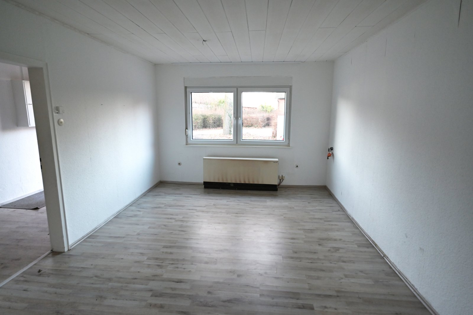 Historisches Zweifamilienhaus auf großem Grundstück in zentraler Stadtlage!